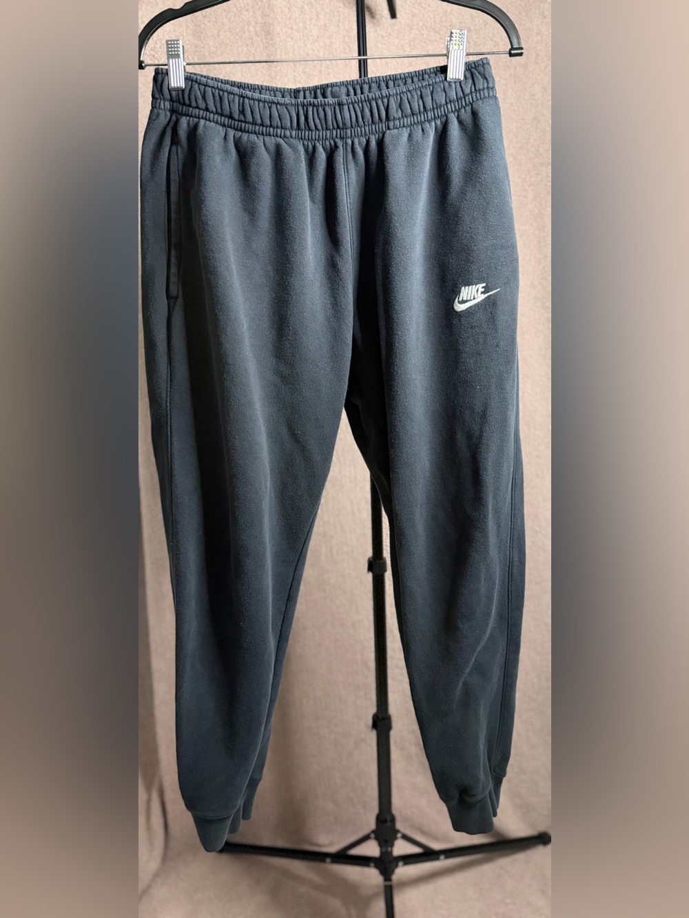 Nike Men’s Medium Black Fleece Jogger Sweatpants Embroidered Logo